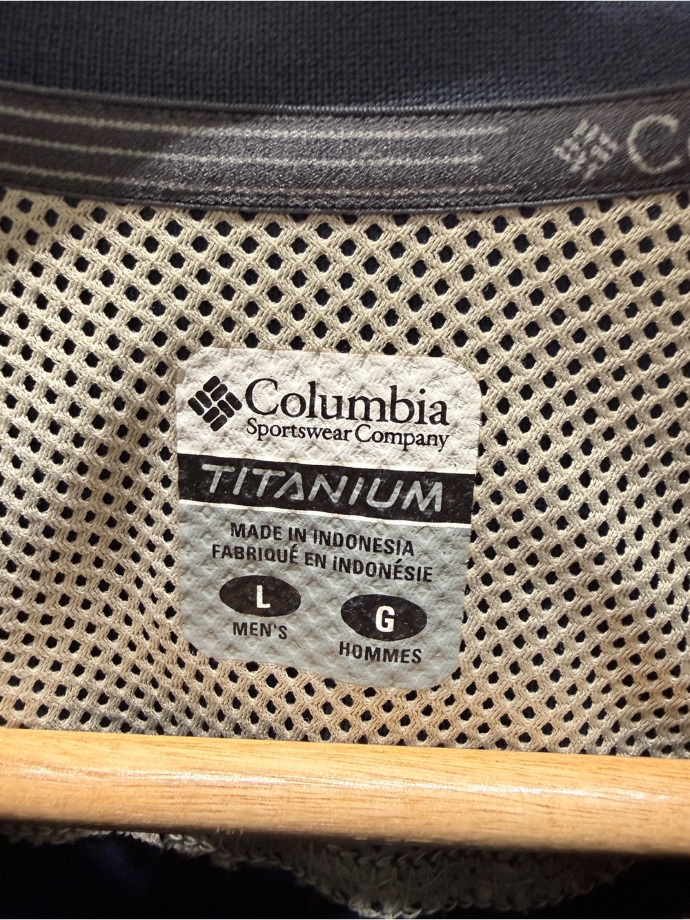 Columbia Men’s Navy Tech Polo Golf Everyday Summer Cool Shirt ⛳️ PTP 25” Inches - Picture 2 of 6